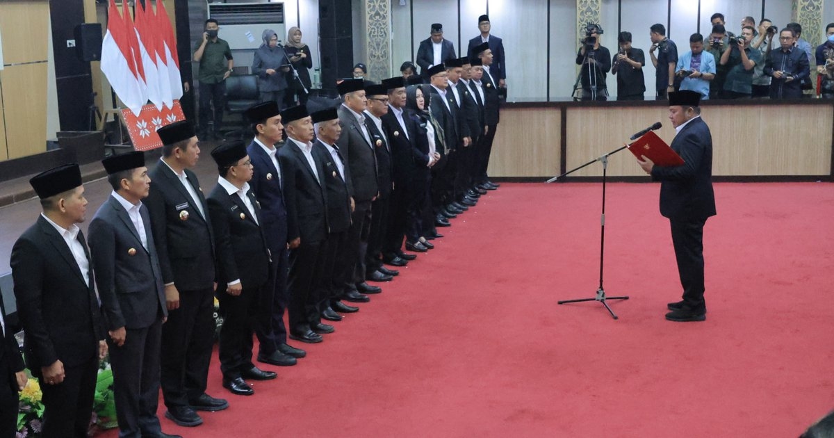 Herman Deru Kukuhkan Pengurus KDEKS, Ratu Dewa Siap Kembangkan Ekonomi Syariah