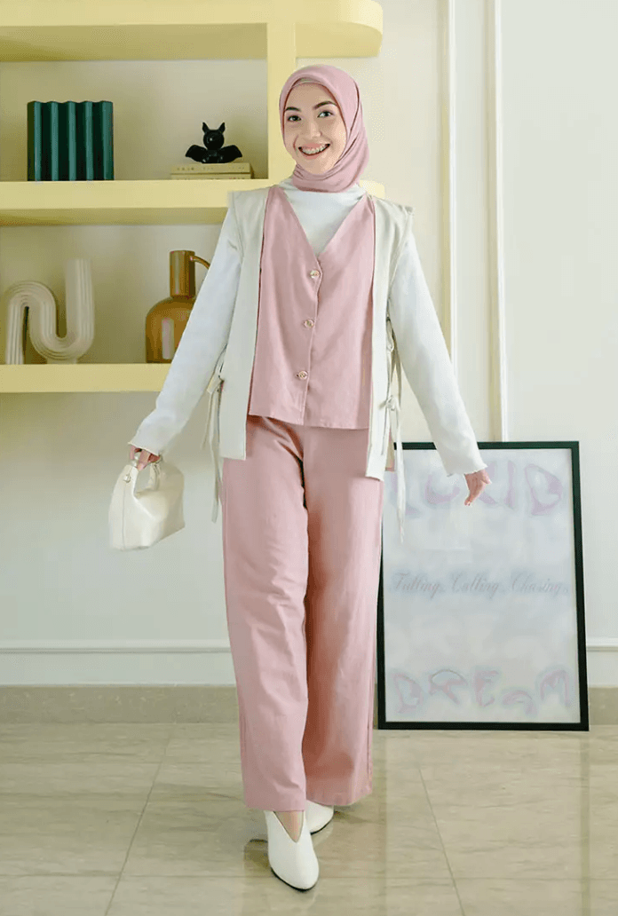 7 Warna Jilbab yang Cocok Dipadukan dengan Baju Pink untuk Acara Bukber, Tampil Manis dan Elegan
