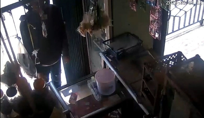 Modus Beli Rokok, Jambret Gasak Kalung Emas Rp30 Juta Milik Penjaga Warung di Jakabaring