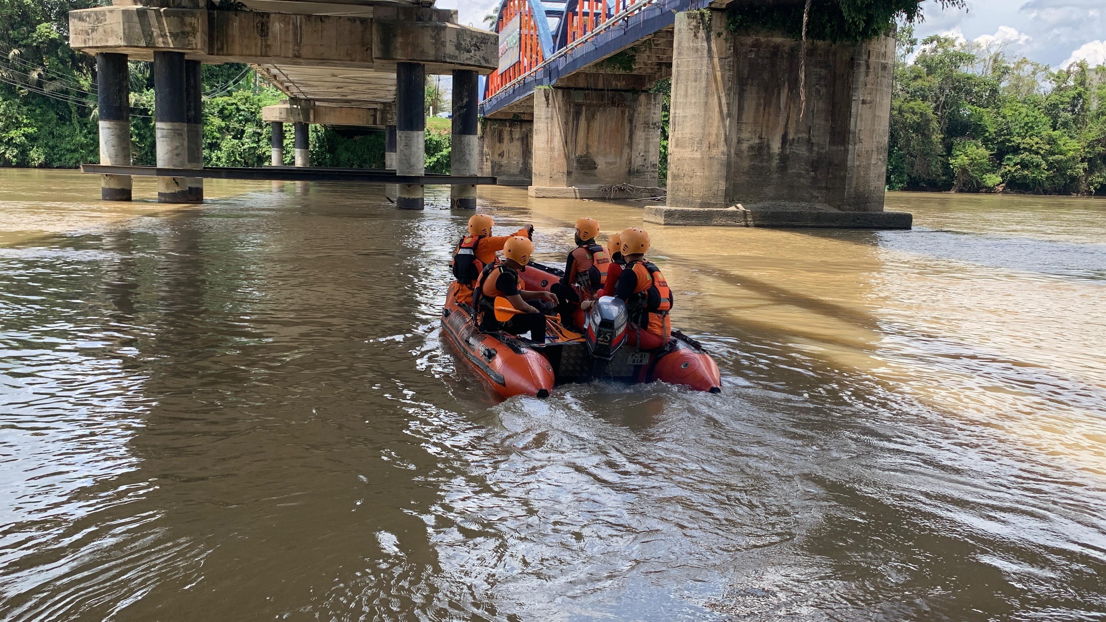 Siswi SMP Tenggelam di Sungai Komering, Tim SAR Lakukan Pencarian Intensif