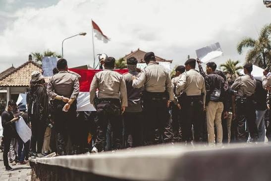 4 Fakta Demo Kaltim 21 April 2026: Aksi Memanas di Malam Hari, Peserta Anarkis Diamankan Polisi