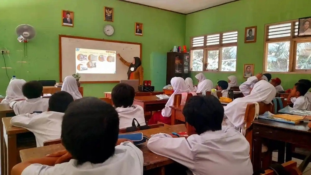 Anggaran Kemendikdasmen 2027 Rp61,1 Triliun, Porsi Terbesar untuk Kesejahteraan Guru Non-ASN