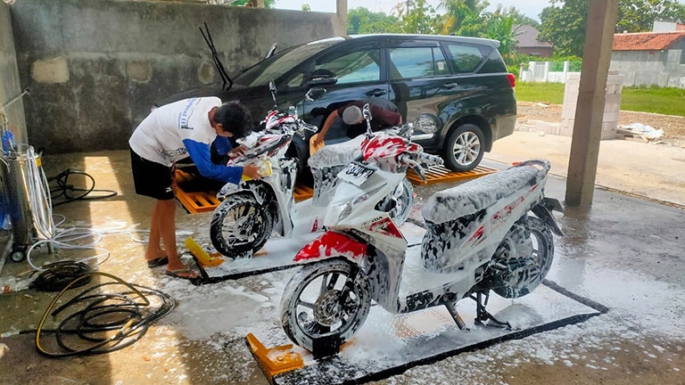 Jarang Cuci Motor? Ini Hal-Hal yang Perlu Diperhatikan agar Kendaraan Tetap Awet