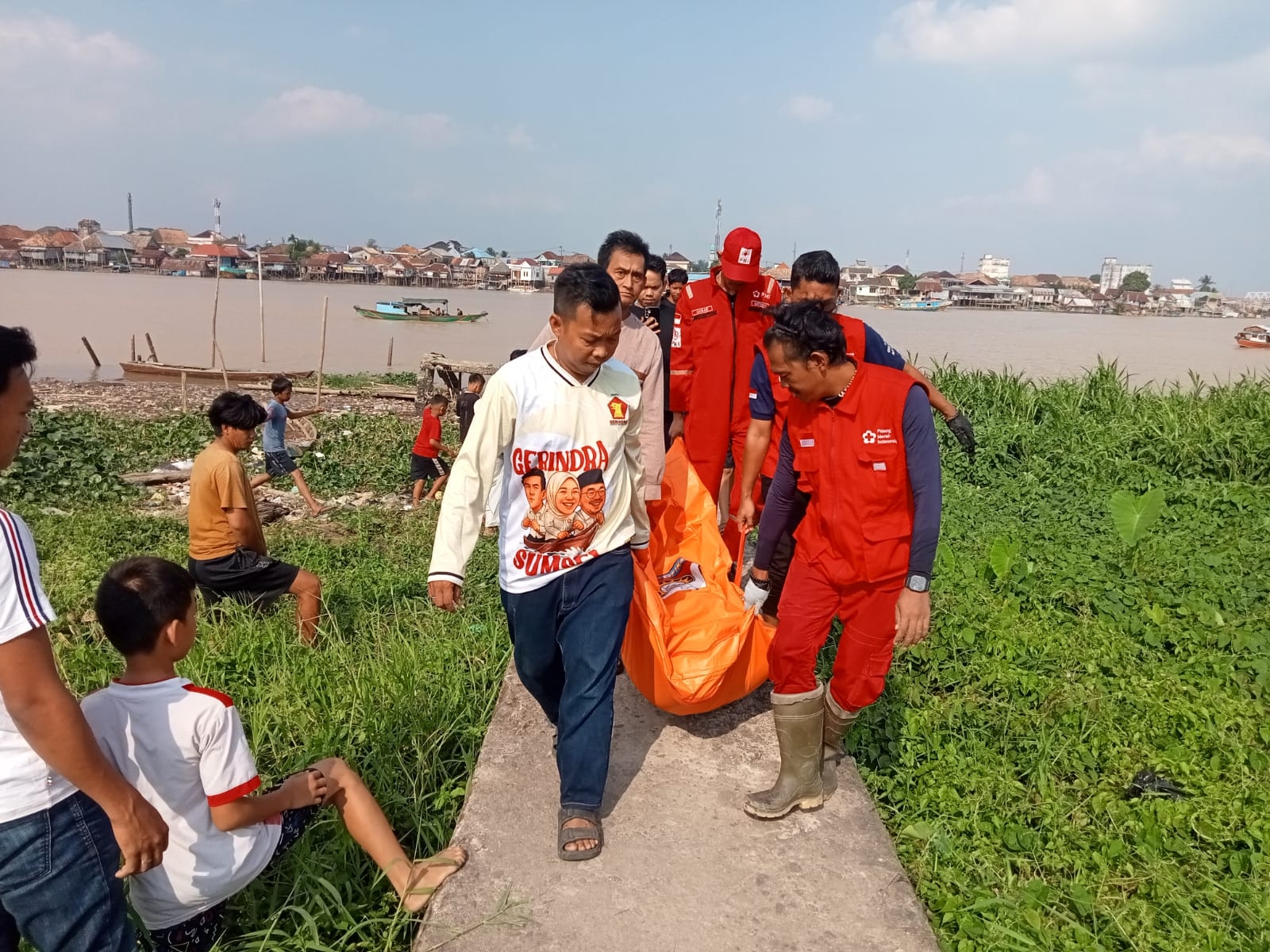 Sesosok Mayat Pria Mengapung di Sungai Musi Palembang, Identitas Masih Misterius