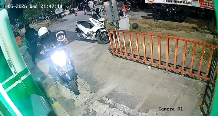 Jaga Keluarga yang Dirawat, Buruh Harian Kehilangan Motor di Parkiran RSUD Bari Palembang