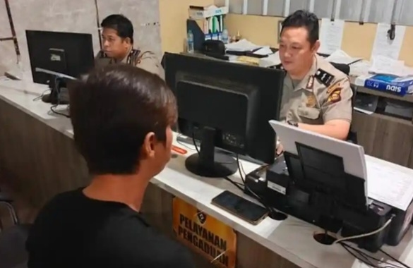 Kurir Antar Ponsel Rp4,4 Juta ke Kampus di Palembang, Paket Malah Diambil Orang yang Mengaku Kurir Shopee