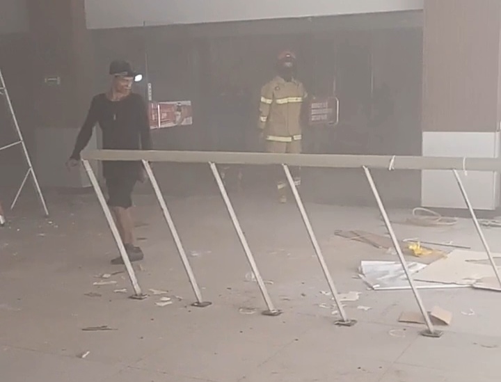 Ternyata Ini Penyebab Asap Hitam Pekat di IP Mall Palembang, Pekerja Sedang Lakukan Renovasi