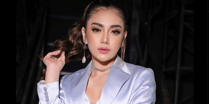 Diduga Jadi Simpanan Pejabat, Berikut Profil Singkat Artis Celine Evangelista