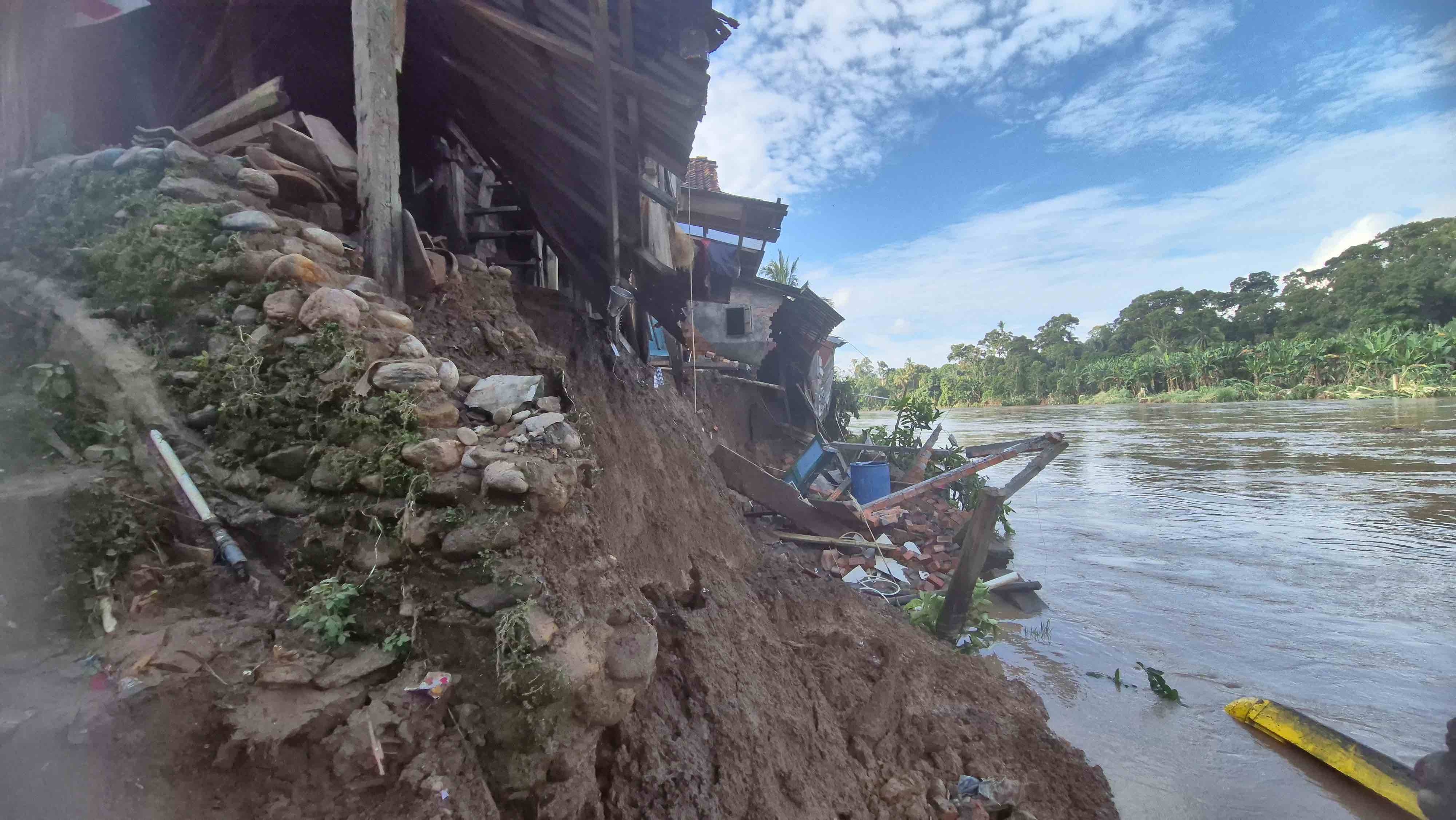 Banjir dan Longsor Mewanti-Wanti, 9 Daerah Sumsel Siaga Darurat Bencana