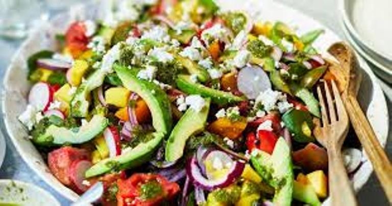 Ingin Tetap Bugar Saat Libur Kerja? Ini 5 Makanan Sehat yang Wajib Dicoba