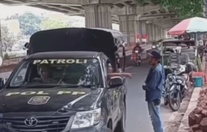 Viral! Anggota Satpol PP Bekasi Terekam Minta Setoran, Kasatpol PP: Hanya Buat Beli Minum