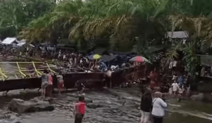 Libur Tahun Baru, Jembatan Gantung Batu Pepeh di Lubuk Linggau Sumsel Ambruk, Polisi Pastikan Tidak Ada Korban Jiwa