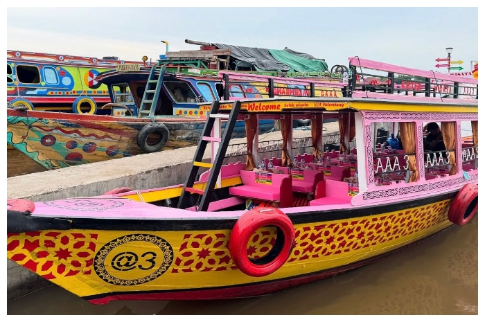 Jelajah Sungai Musi Sambil Ngabuburit Bersama Ketek Wisata Palembang