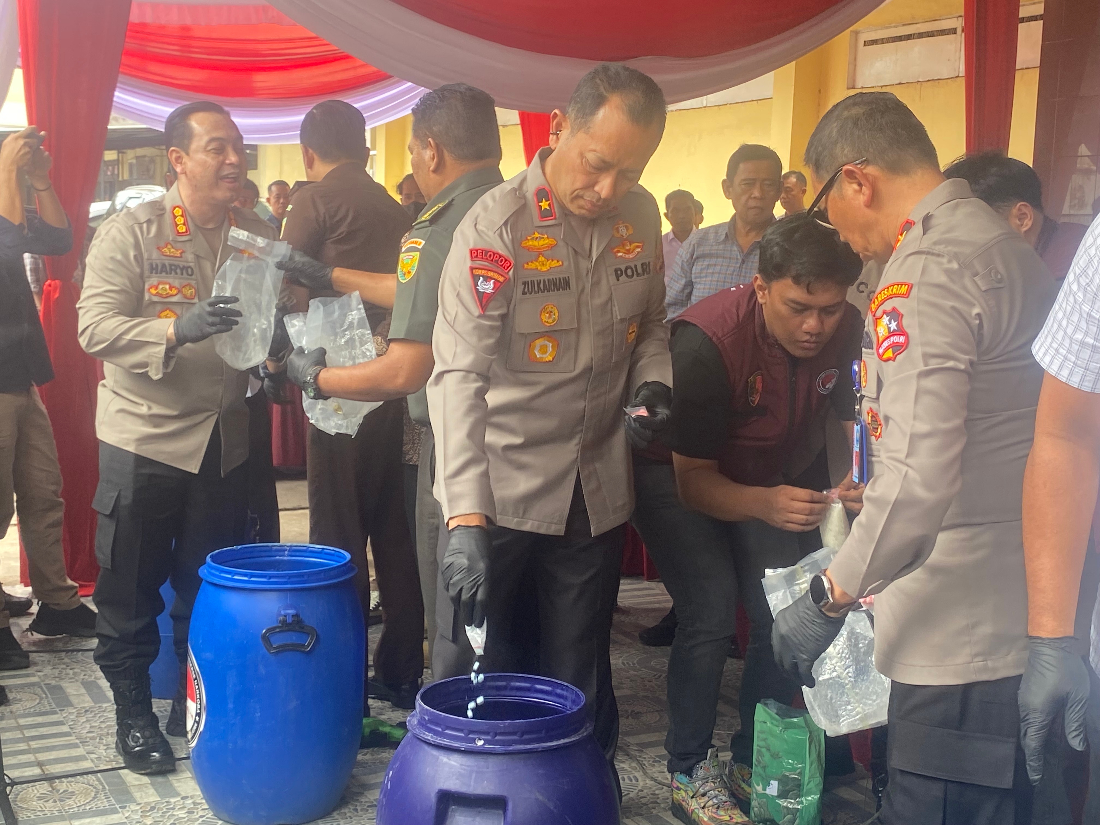 Polda Sumsel Musnahkan 17,53 Kg Sabu dan 1.032 Butir Ekstasi  