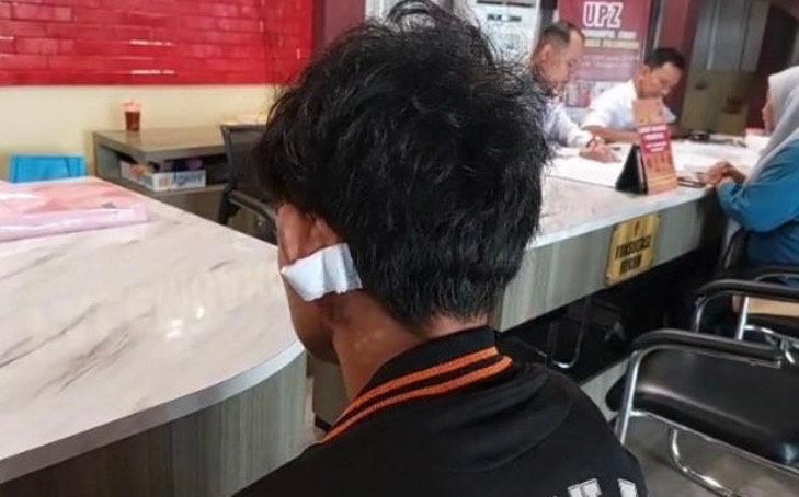 Remaja di Palembang Dibacok Tetangga, Telinga Nyaris Putus
