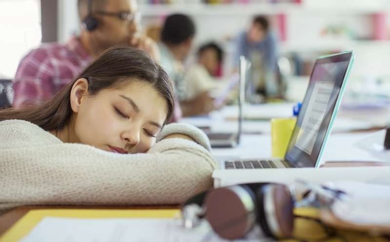 Ngantuk Berat di Siang Hari Saat Puasa? Ini Penyebab dan Cara Mengatasinya