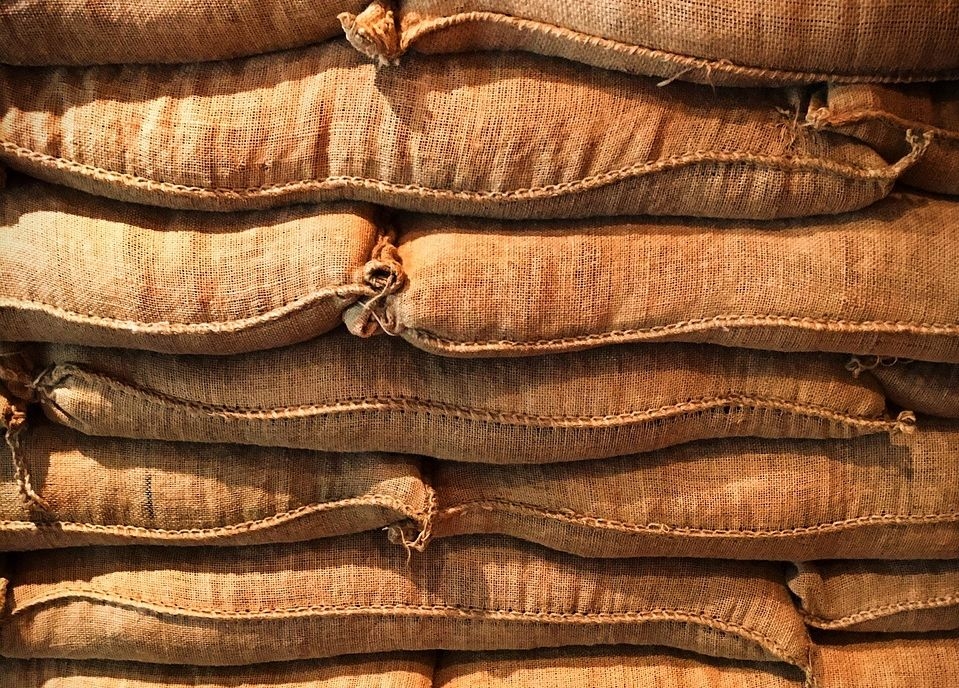 Stok Beras Bulog Tembus 3,3 Juta Ton, Pemerintah Jamin Pasokan Aman Hingga Lebaran 2026