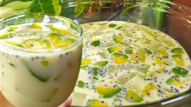 Es Alpukat Susu, Minuman Segar Buka Puasa yang Menggoda Selera