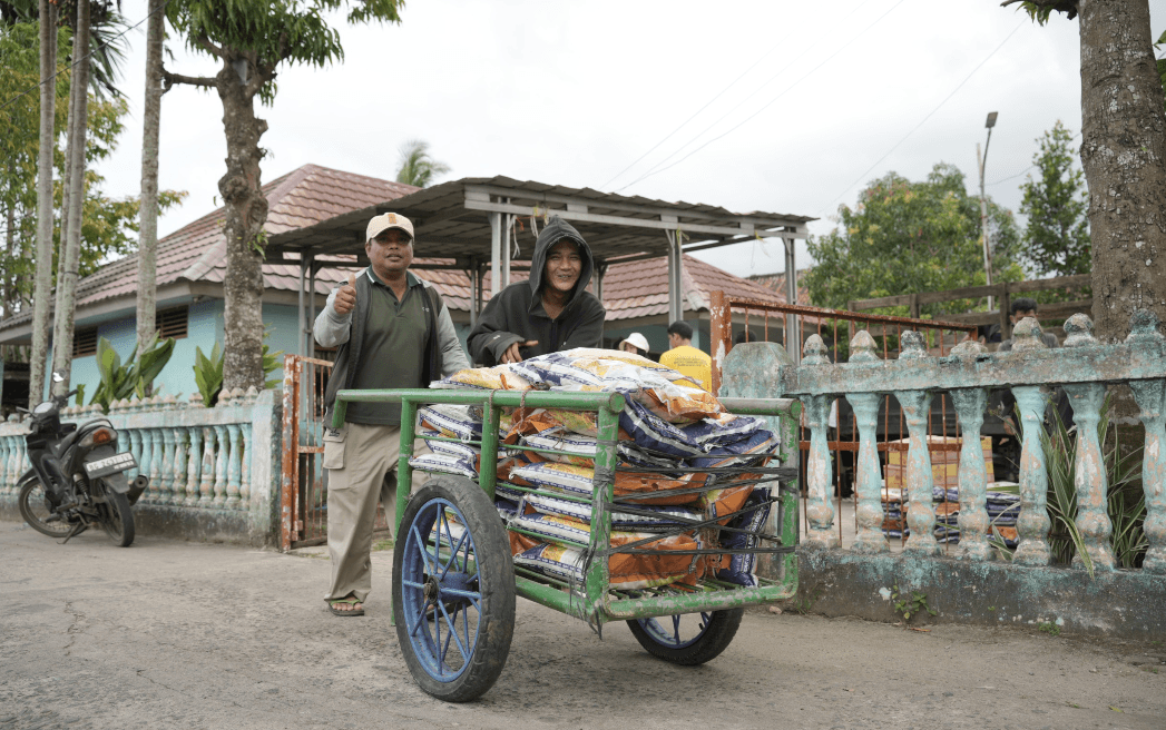 Pusri Bagikan 28 Ribu Paket Pangan Gratis untuk Warga Ring 1 Selama Ramadan