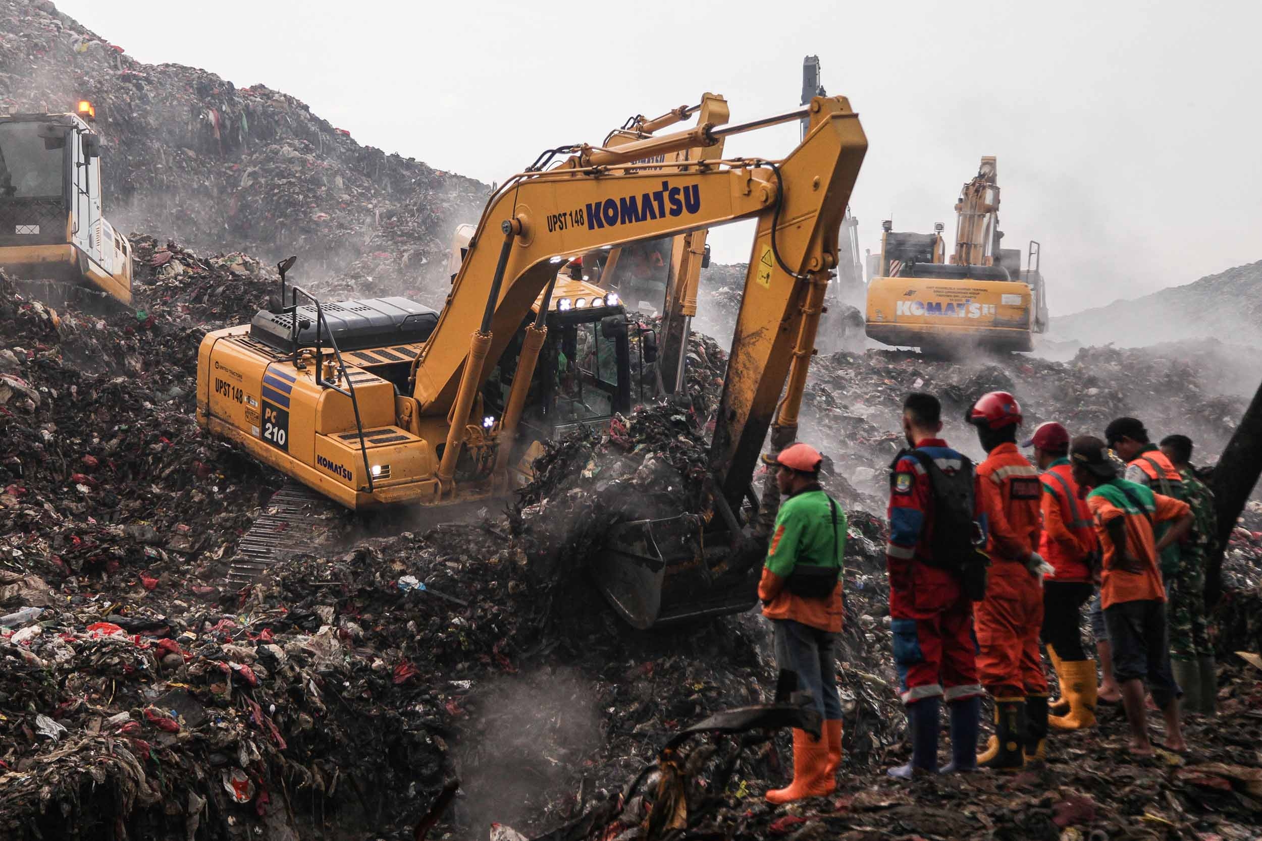 Update Terbaru Longsor Gunungan Sampah Bantargebang: 13 Korban Ditemukan, Pencarian Ditutup