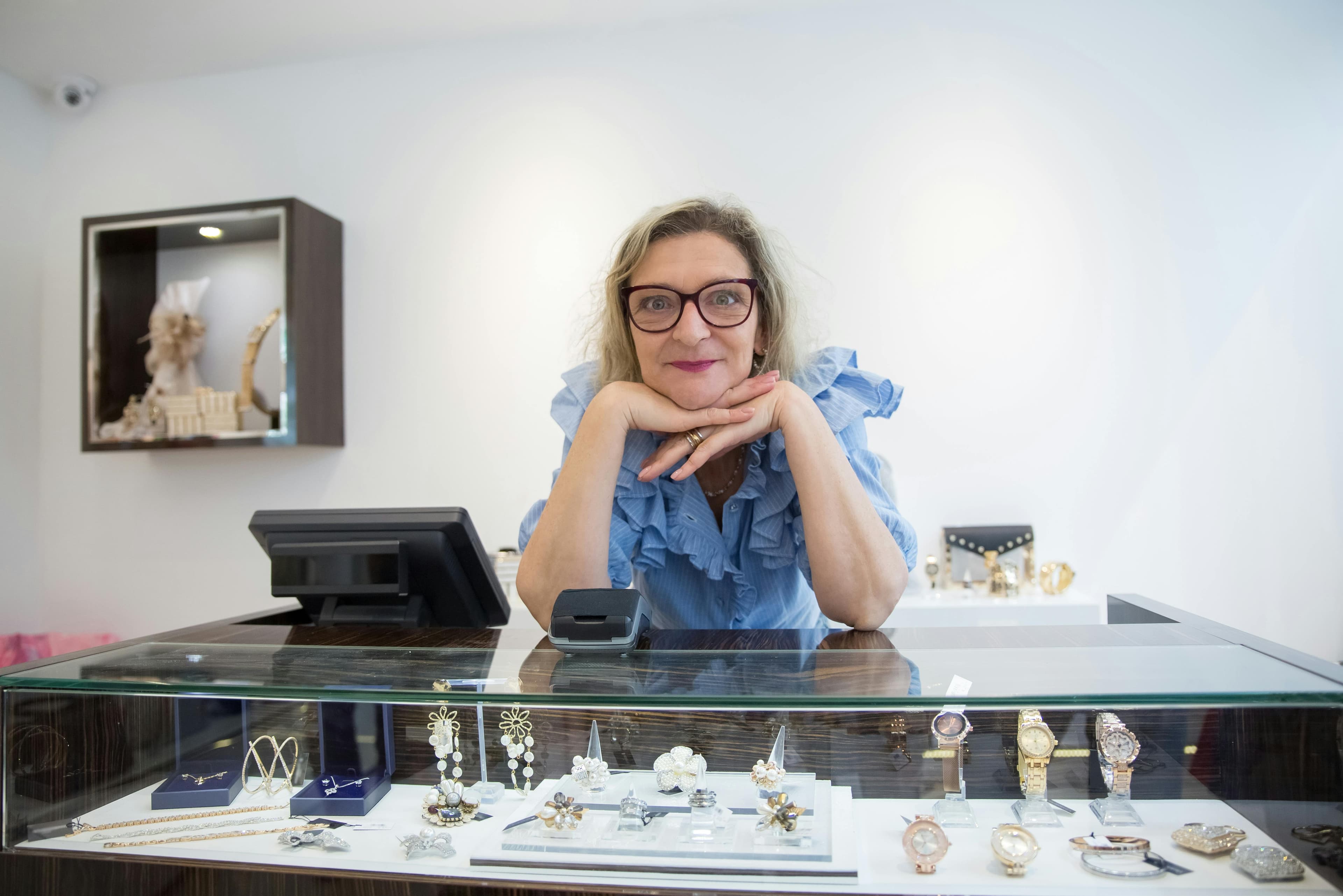 Harga Emas Perhiasan Palembang Terpantau Stabil Satu Hari Jelang Akhir Pekan