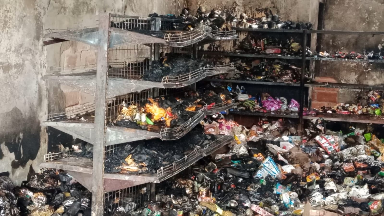 Stok Sembako Lebaran Hangus Terbakar, Dua Ruko di Talang Jambe Palembang Dilalap Api