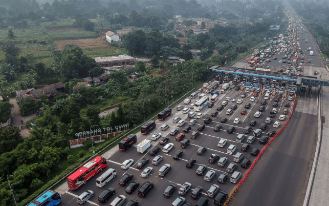 Puncak Mudik Lebaran 2026 Datang Lebih Cepat, Tol Kayuagung–Palembang Tetap Lancar