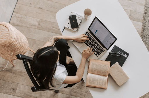 5 Cara Efektif Agar Bisa Multitasking Saat Bekerja Tanpa Mengorbankan Produktivitas