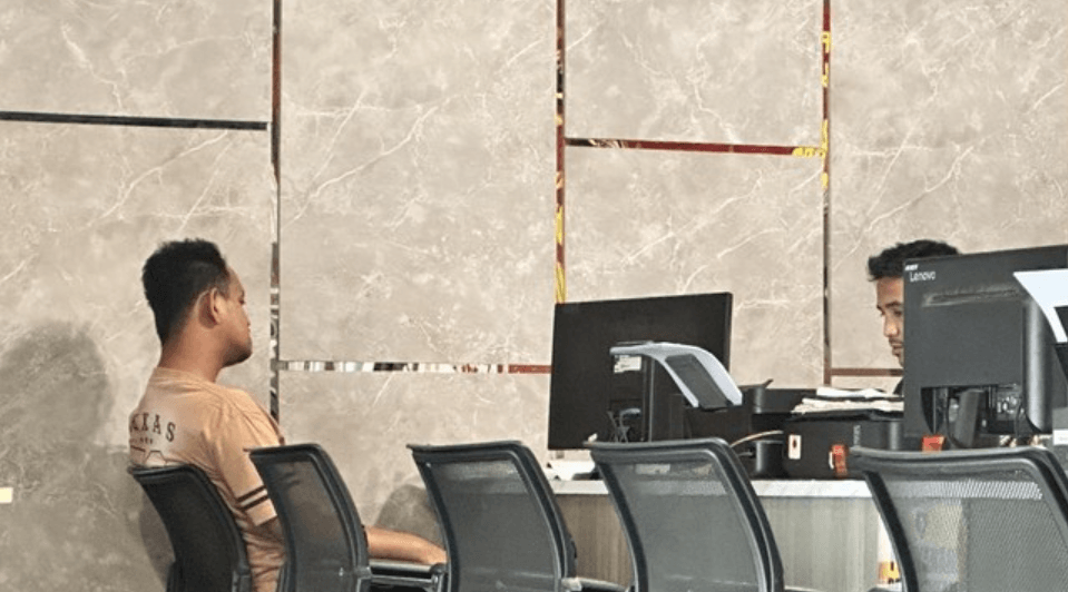 Bela Ibunya Dihina, Pria di Palembang Dikeroyok dan Diserang Senjata Tajam