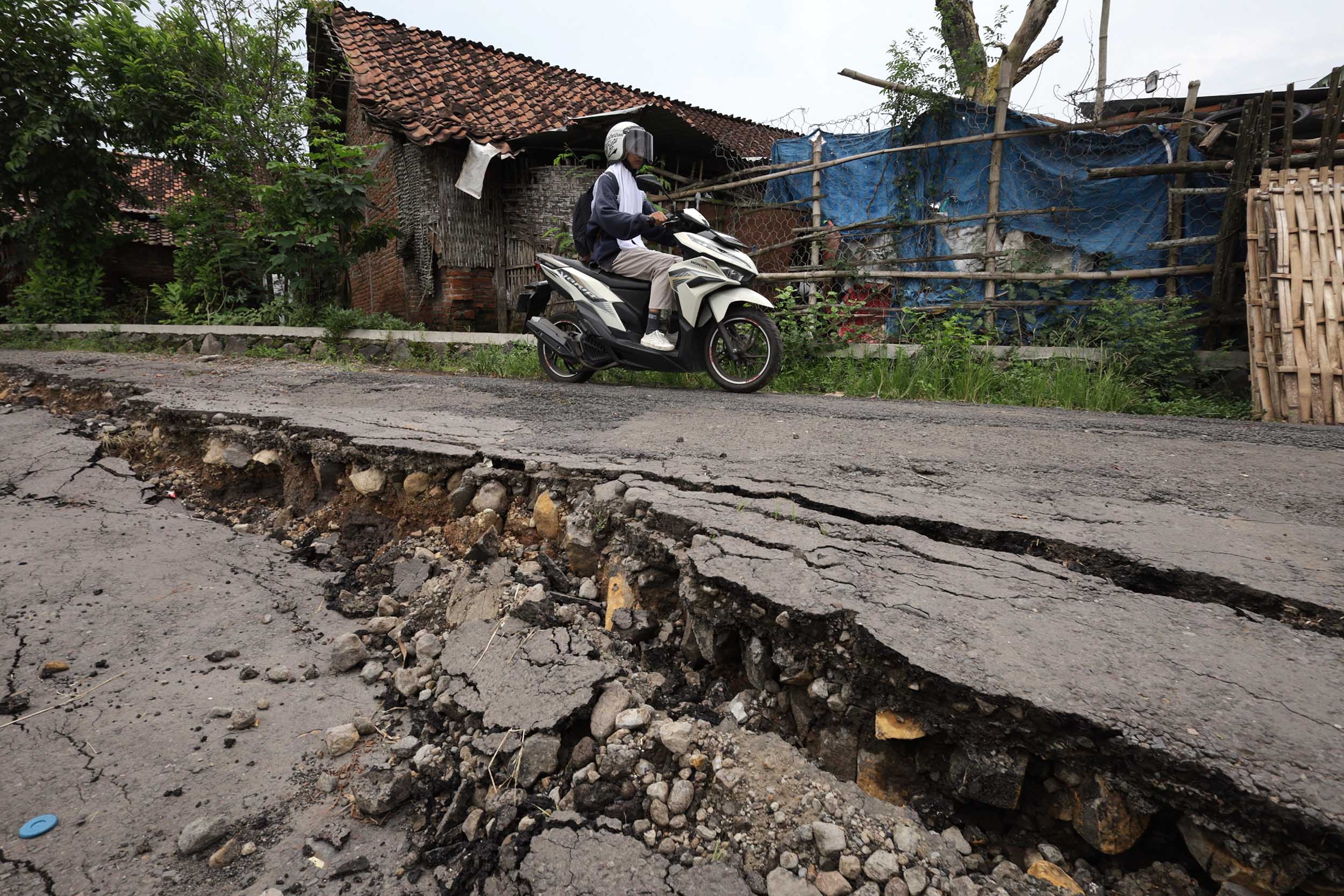 Dikritik Soal Jalan Rusak dan Banjir, Herman Deru: Tak Semua Kewenangan di Pemprov