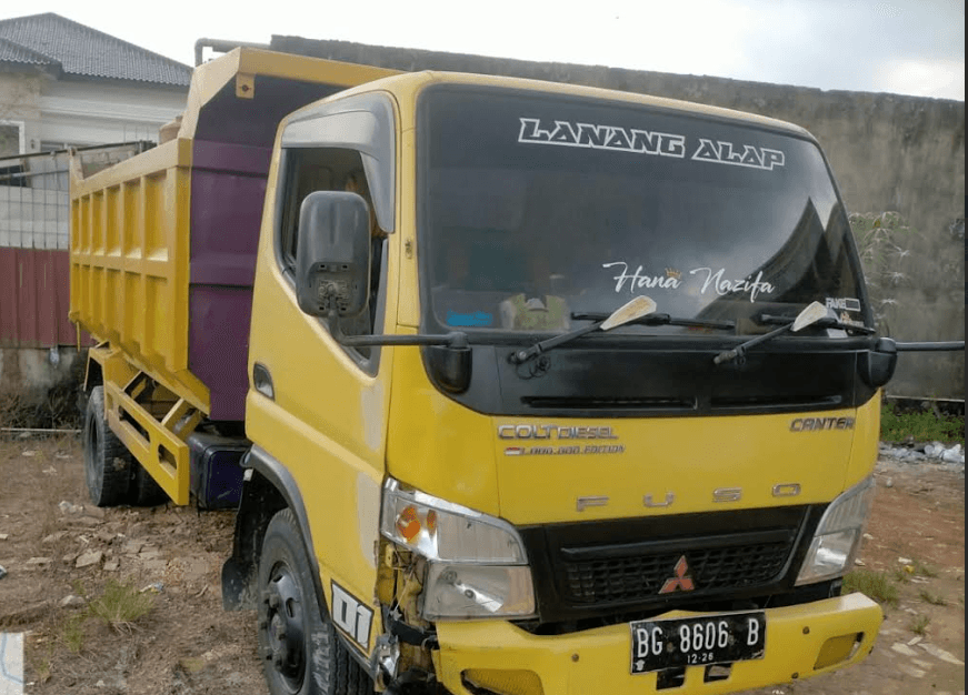 Tragedi Siang Hari di Sukarami, Pengendara Motor Tewas Terlindas Truk Usai Pindah Jalur