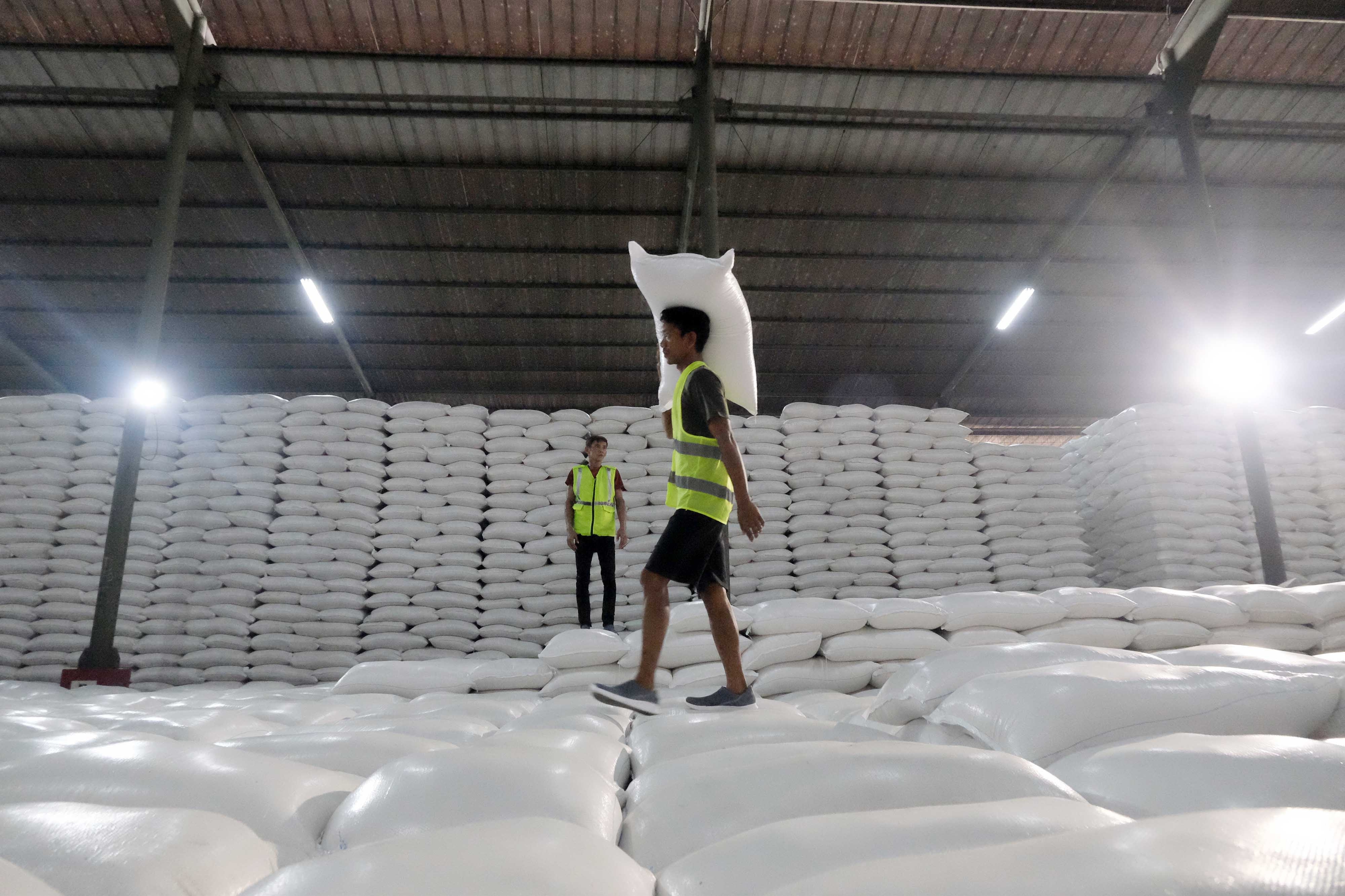 Disdag Palembang Ungkap Alasan Beras Premium 5 Kg Mulai Langka