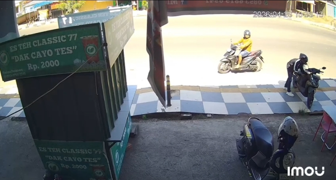 Cuma 2 Menit! Curanmor di 3-4 Ulu Palembang Terekam CCTV, Motor Dibawa Kabur Saat Pemilik Sibuk