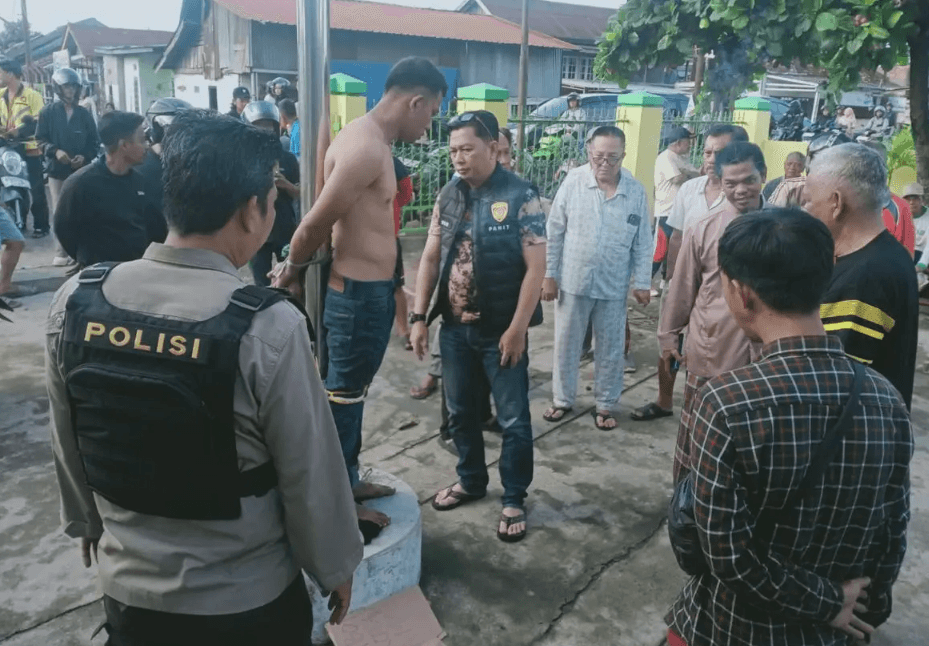 Kepergok Bobol Kotak Amal Masjid di Palembang, Pria Asal Banyuasin Diikat Warga di Tiang Bendera