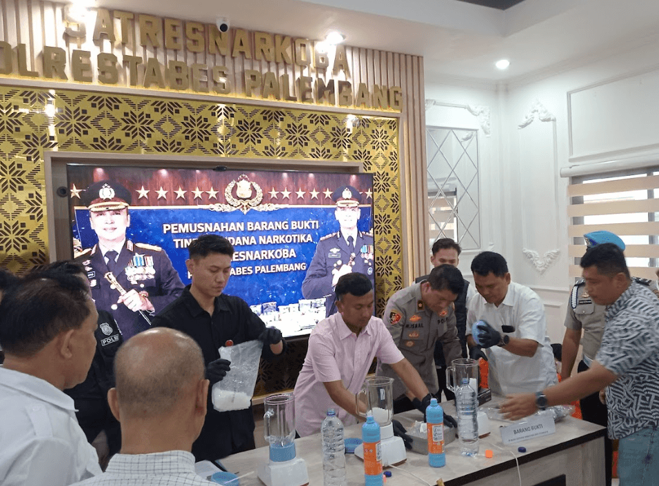 Satres Narkoba Polrestabes Palembang Musnahkan Sabu dan Liquid Etomidate, Ini Total Barang Buktinya