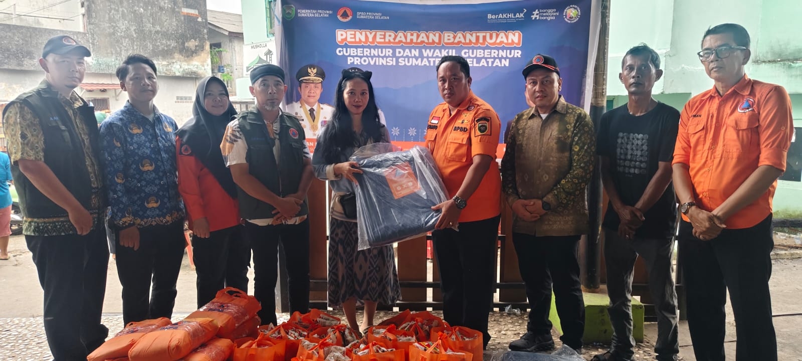 Gubernur Sumsel Salurkan Bantuan untuk Korban Kebakaran di Palembang