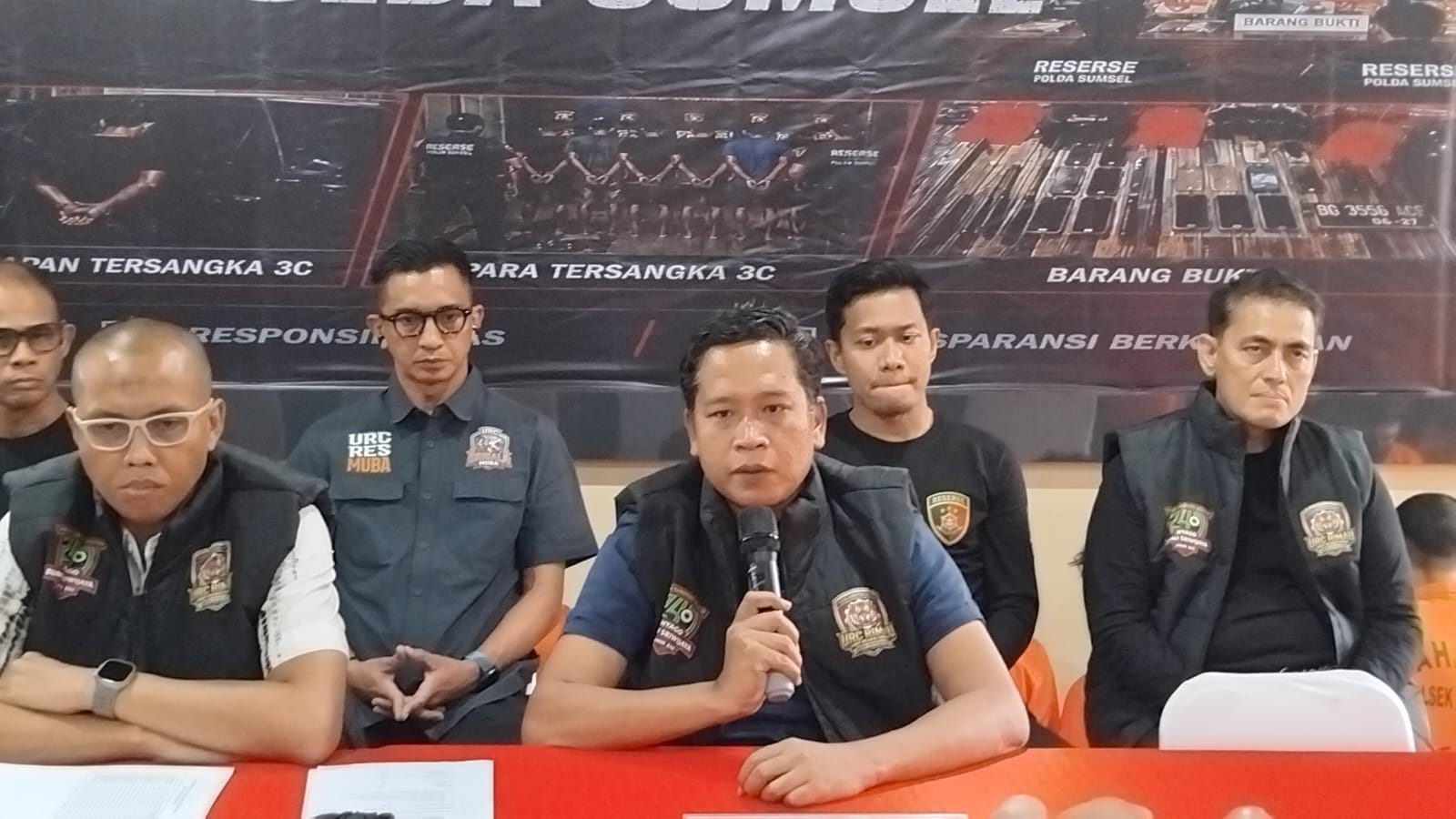Polisi Buru Pelaku Lempar Palu ke Mobil Dokter Gigi di Palembang, Korban Alami Luka dan Tujuh Jahitan