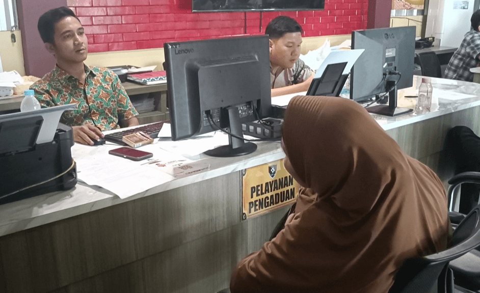 Rumah Kontrakan Dibobol Saat Subuh, 12 Ayam Bangkok hingga Burung Hias Raib