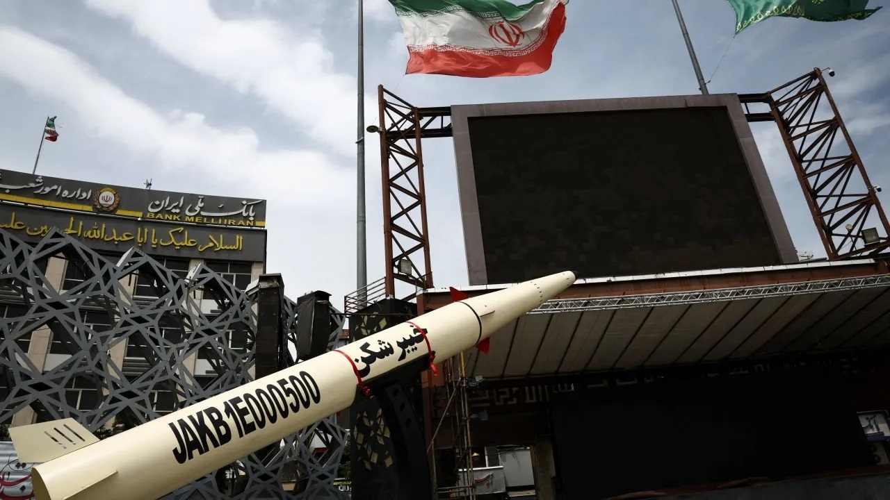 Iran Pilih Perang hingga Trump Lengser, Tak Akan Buka Selat Hormuz Sampai AS Penuhi Semua Tuntutan