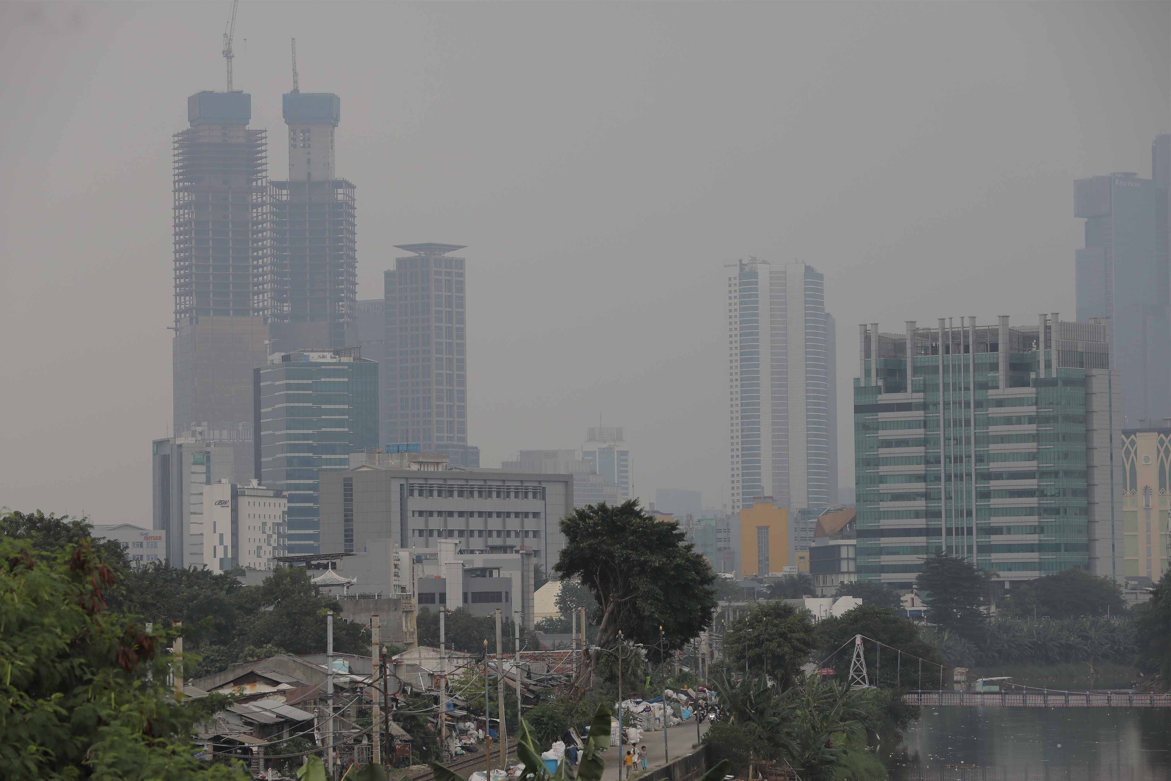 Kualitas Udara Palembang Masuk Kategori Sedang, PM2.5 Capai 33,5 µg/m³