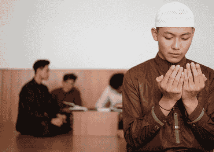 4 Rangkaian Doa yang Dianjurkan Pada Malam Lailatul Qadar