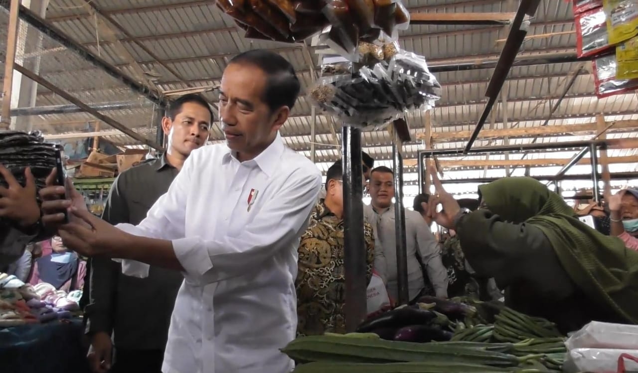Jokowi Dapati Harga Cabai di Palembang Melambung, Minta Segera Carikan Solusi Agar Tidak Berlarut