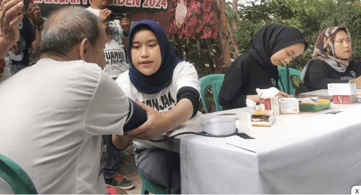 Komunitas Warung Tegal Indonesia Buka Pengecekan Kesehatan Gratis di Tebet