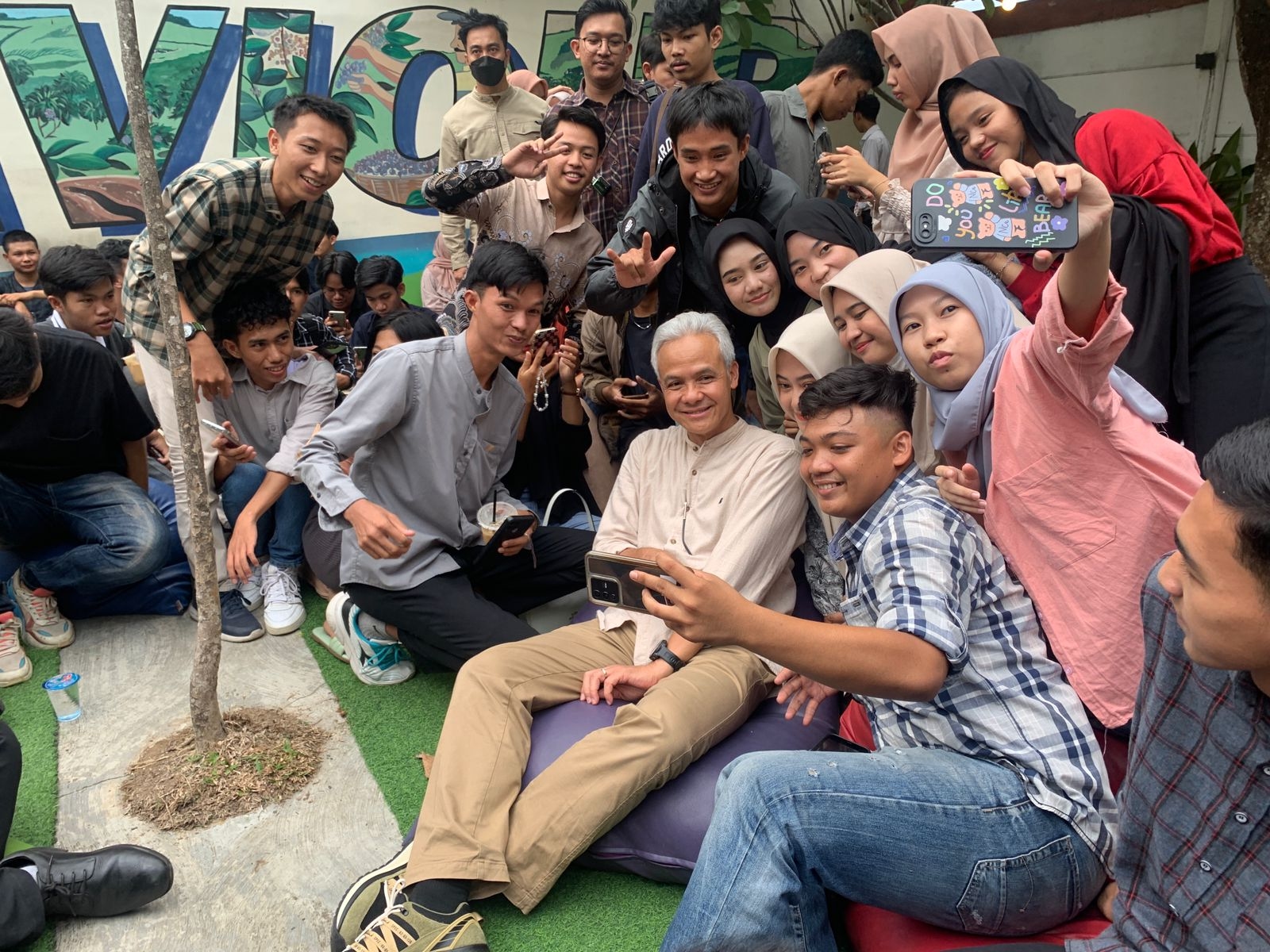 Ganjar Pranowo Bagikan Kiat Sukses Memulai Bisnis Dari Awal, Ganjar: Harus Paham Apa yang Dijual