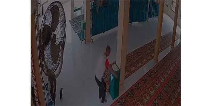 Kembali Viral! Aksi Pencuri Kotak Amal Masjid di Palembang Sempat Hitung Uang yang Didapat, Polisi : Pelaku ODGJ dan Pernah Ditangkap