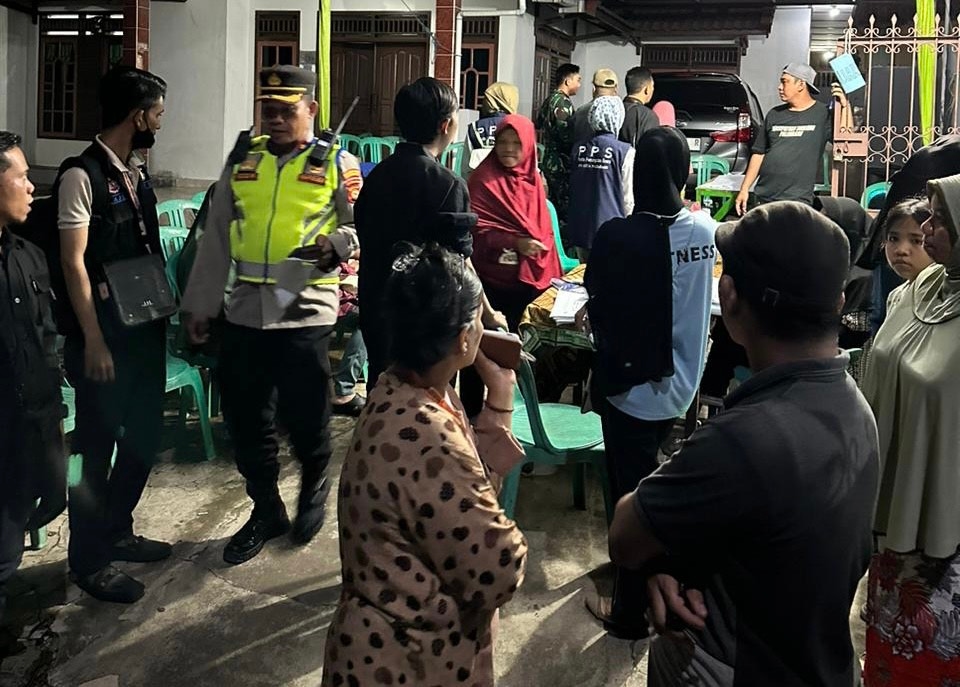 Tragis! Ketua KPPS di Palembang Dibacok Usai Tolak Istri Oknum Petugas Linmas Nyoblos Duluan