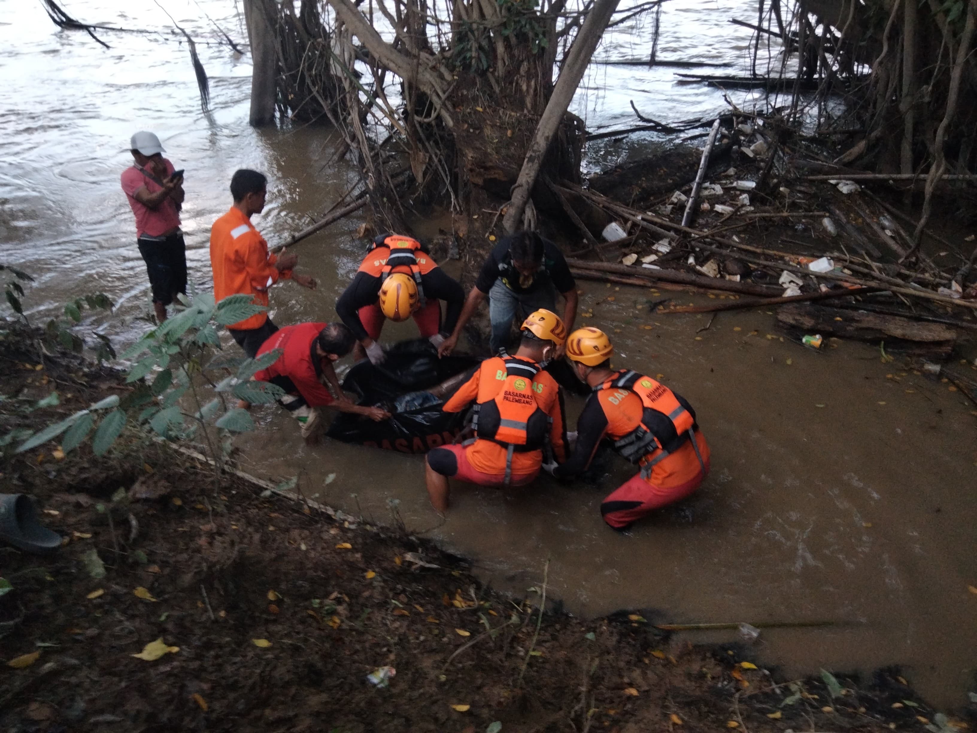 Setelah Empat Hari Pencarian, Tim SAR Gabungan Temukan Pekerja Kebun yang Tenggelam di Musi Rawas