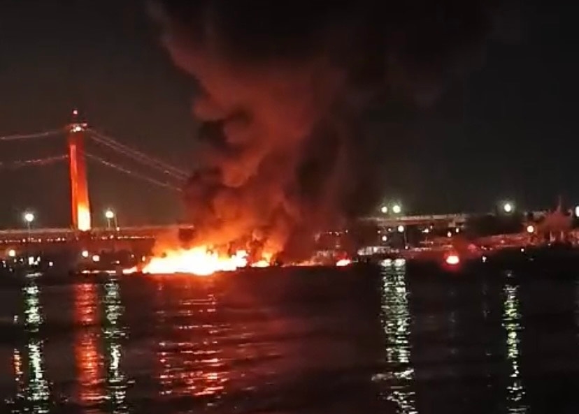 Update! 1 Orang Meninggal dan 2 Orang Kritis Akibat Insiden Kapal Meledak Dekat Jembatan Ampera Palembang