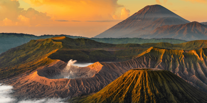 11 Gunung Tertinggi di Asia Tenggara, Ada di Indonesia?