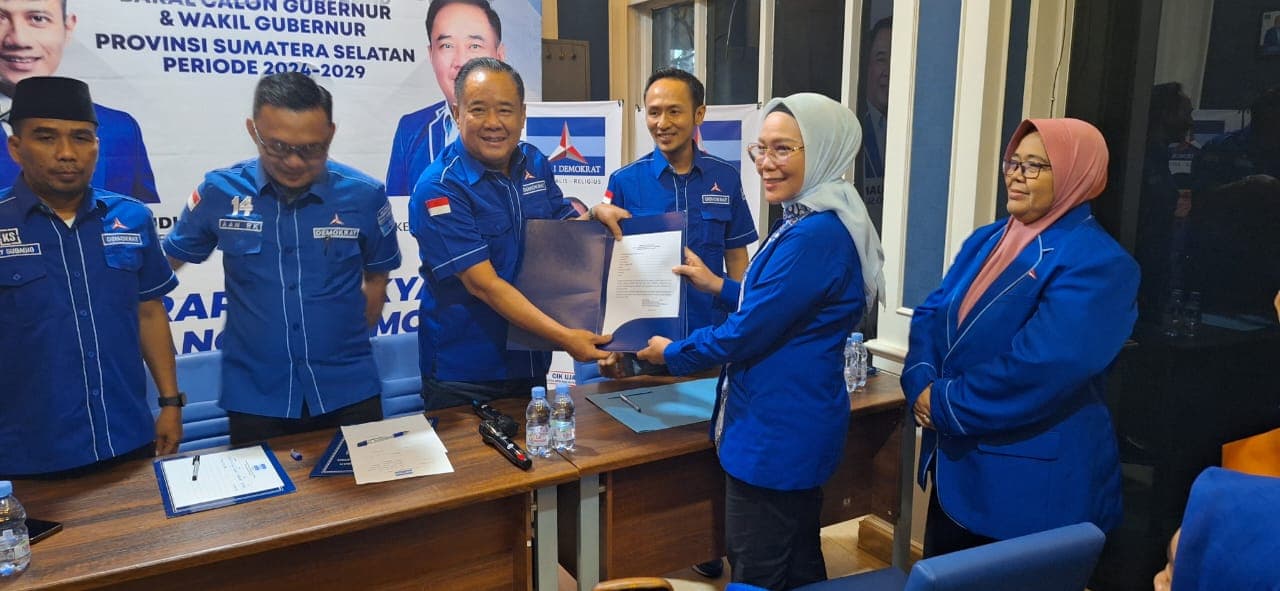 Bacagub Sumsel, Holda Ambil Formulir Pendaftaran di Partai Demokrat untuk Pilgub Sumsel 2024